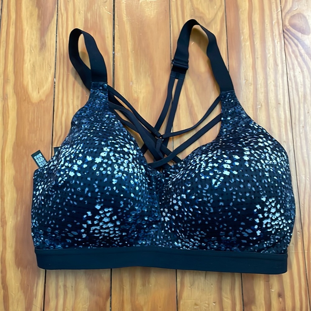Victoria’s Secret Sport sports bra 34DD